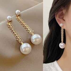 *HAPE* Gold x Pearl Leaf Design Fashion Drop Earrings